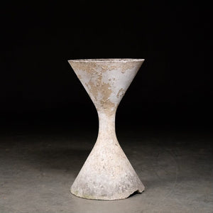 
                  
                    Willy Guhl Diablo Planter
                  
                